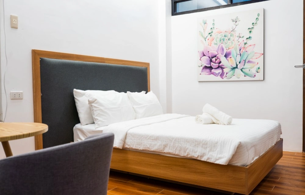 Transforming Hospitality Through Technology: How Smart Hotels Enhance Guest Experiences